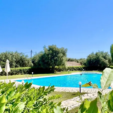 Villa Beach Minivillas With Pool By Dadovillas Barbáti